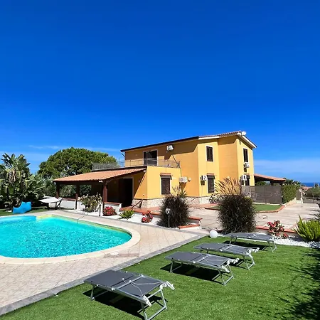 Clara Villa Altavilla Milicia